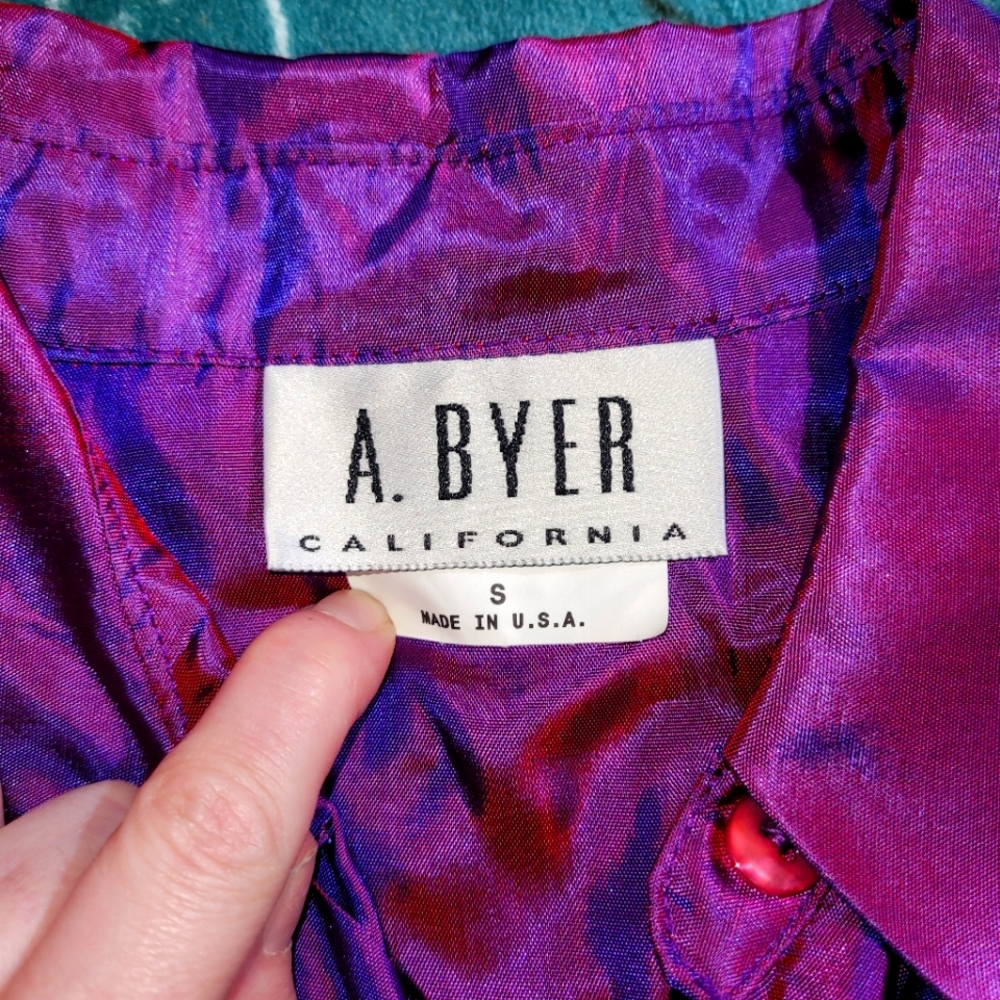 Vintage unique long sleeve button woman's shiny purple size small made in usa